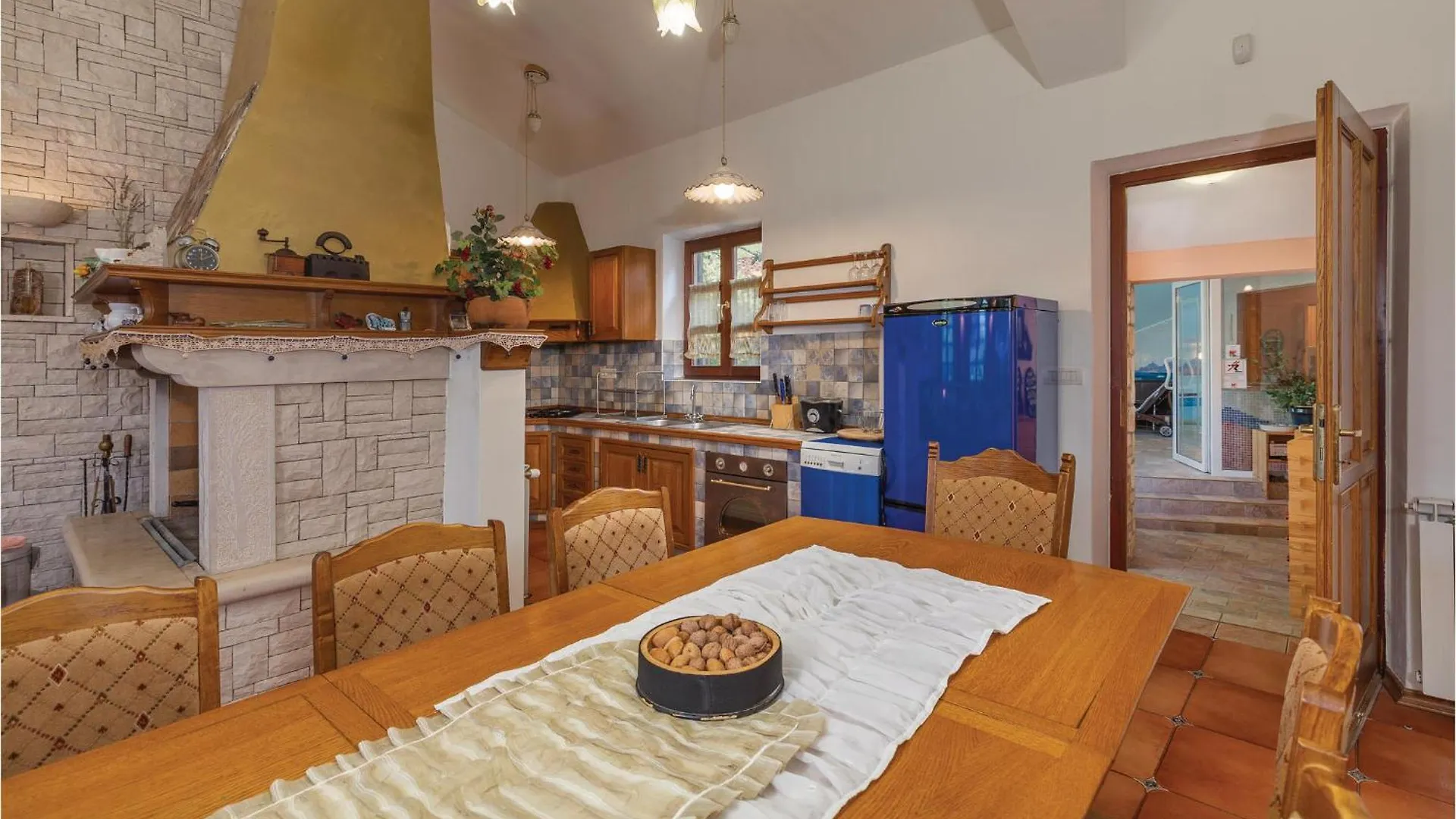 Awesome Home In Belavici With Sauna Hreljići